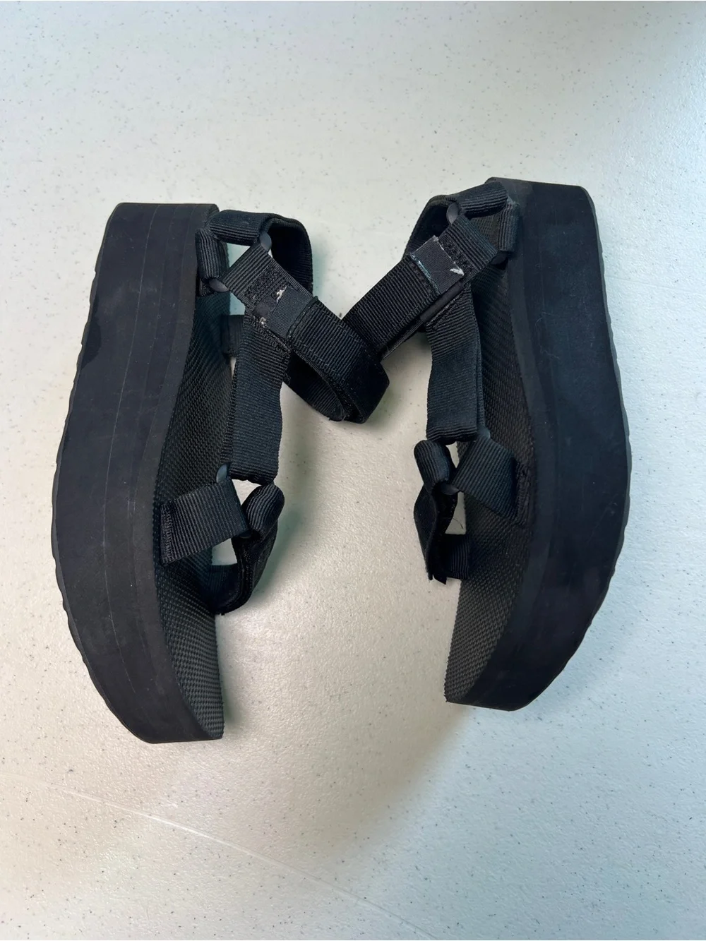 WOMEN'S TEVA MIDFORM UNIVERSAL BLACK STRAP SPORTS SANDALS SIZE Size 7